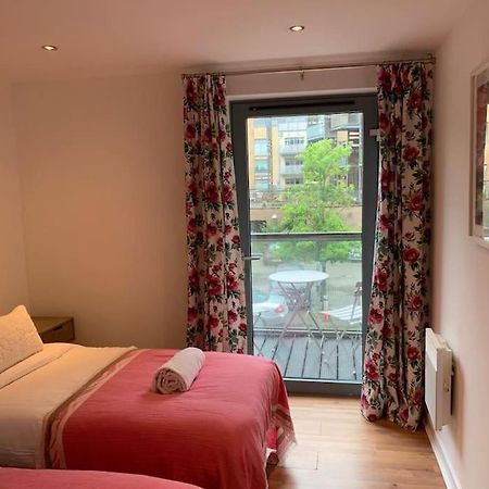 Brownberry Tree Serviced Apartment CBG Екстериор снимка