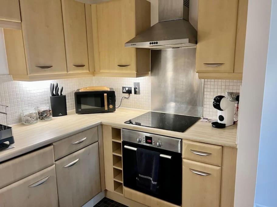 Brownberry Tree Serviced Apartment CBG Екстериор снимка