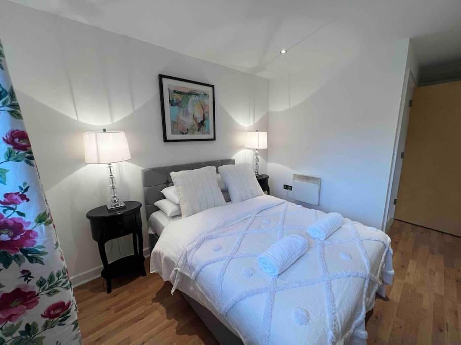 Brownberry Tree Serviced Apartment CBG Екстериор снимка